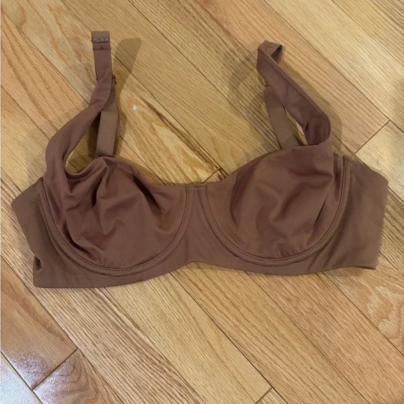 SheCurve - 34D Never Been Worn Underwire Support Seamless Unlined Balconette - Picture 3 of 7